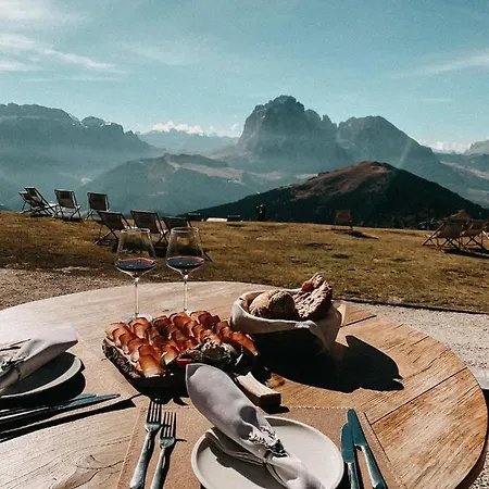Oda ve Kahvaltı Mountain Pra Ronch Selva di Val Gardena